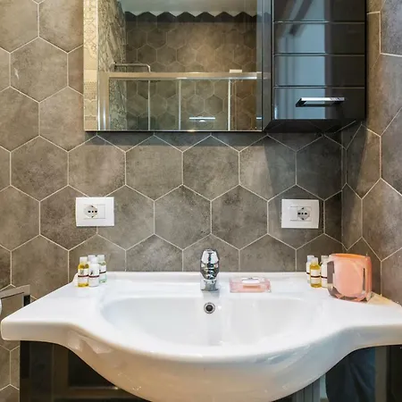 Piatti 4 - Nualter's Collection Apartment